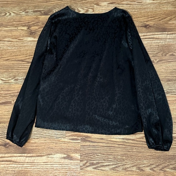 Long Sleeve Leopard Blouse XL - Picture 4 of 5